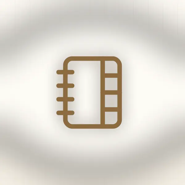 Zápisník so záložkami ako symbol prehľadu zápisov v rozpočte